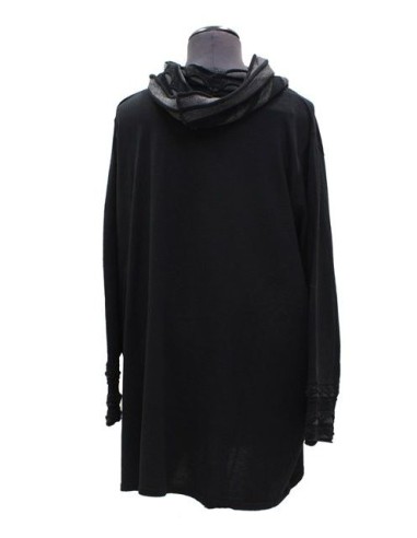 Maglia nera con collo alto e inserti grigi Maglia nera con collo alto e inserti grigi