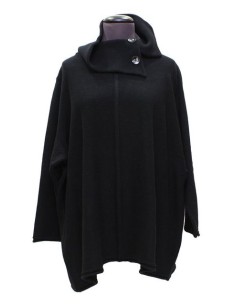 Maglia nera con collo alto