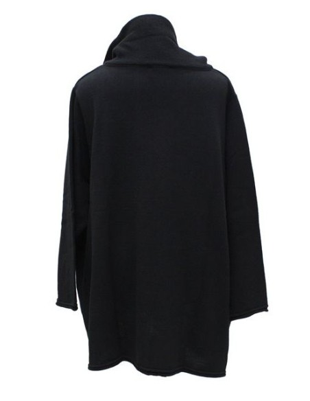 Maglia nera con collo alto